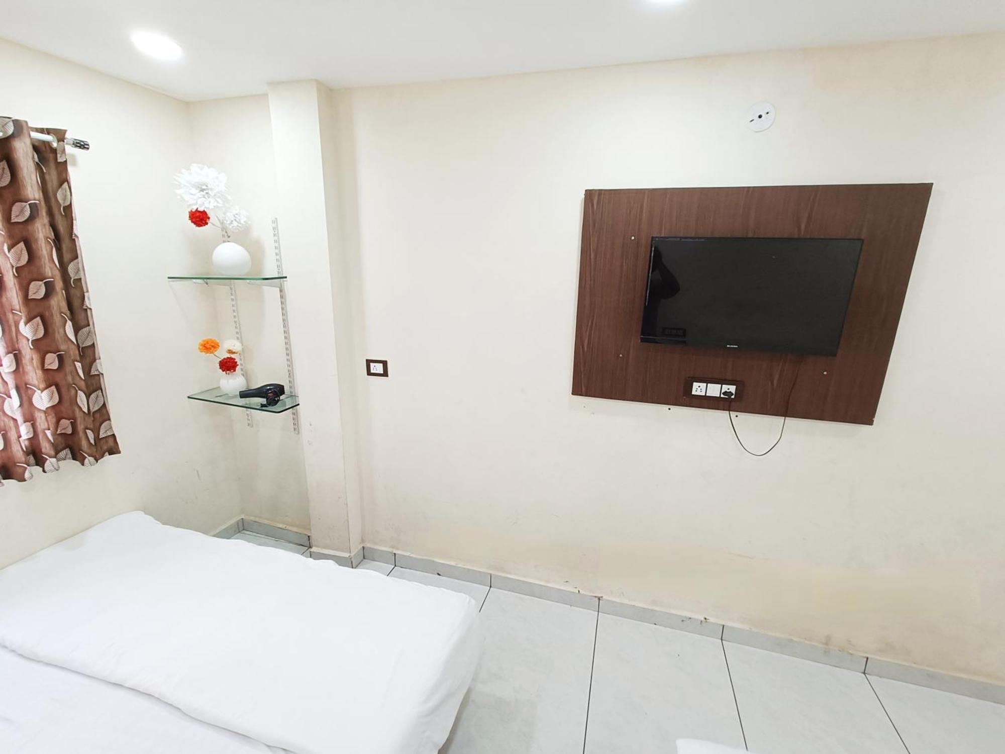 Hotel S Tower Ujjain Luaran gambar